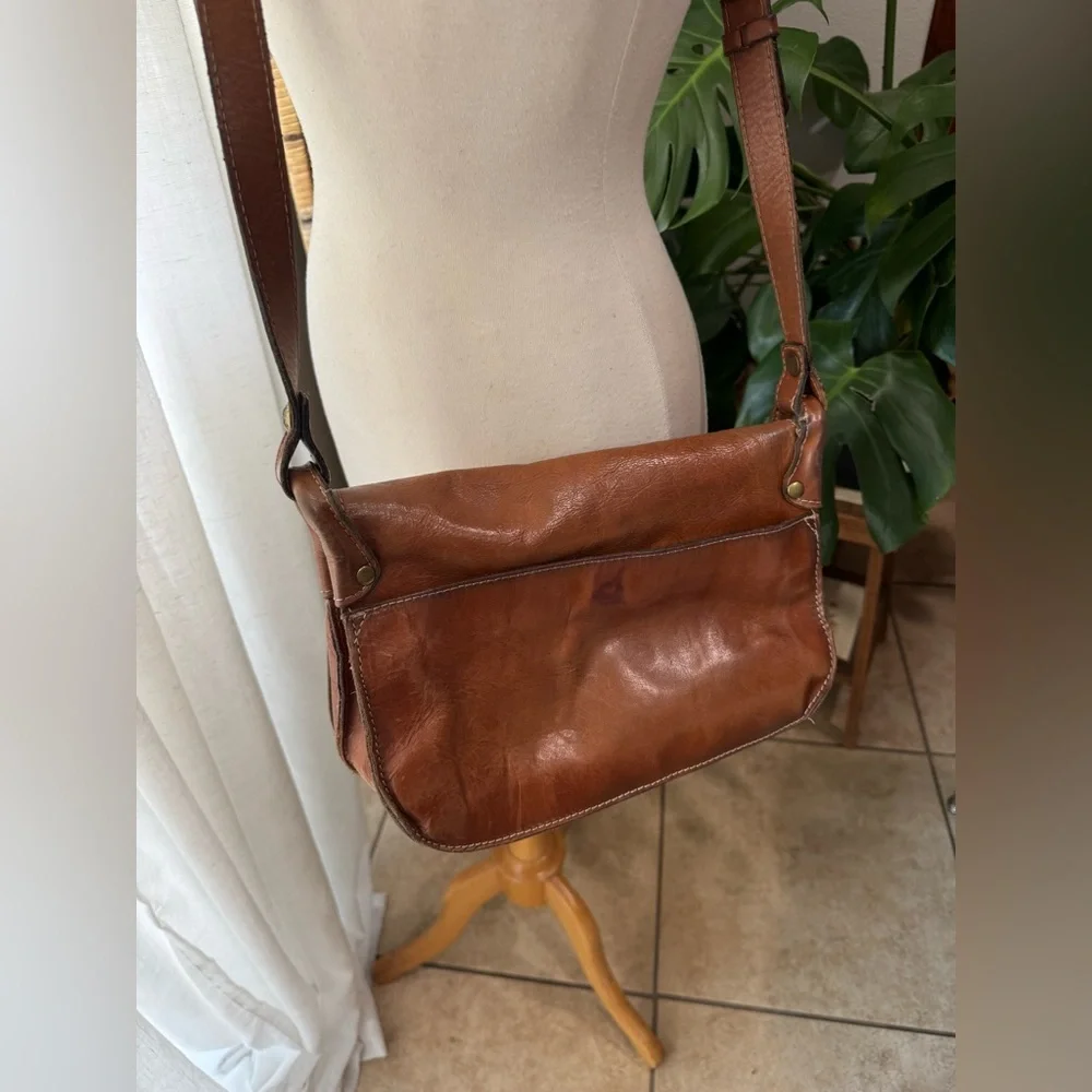 Patricia‎ Nash Brown Leather Crossbody Bag